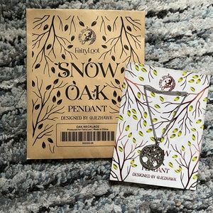 Snow Oak Silver Pendant Fairyloot